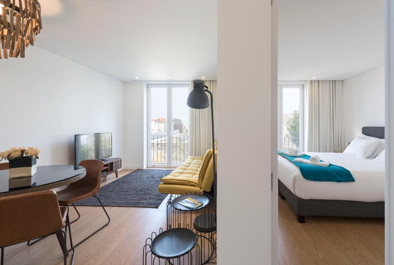 Lovelystay - Central Flat W/ Ac & Balcony Porto Luaran gambar