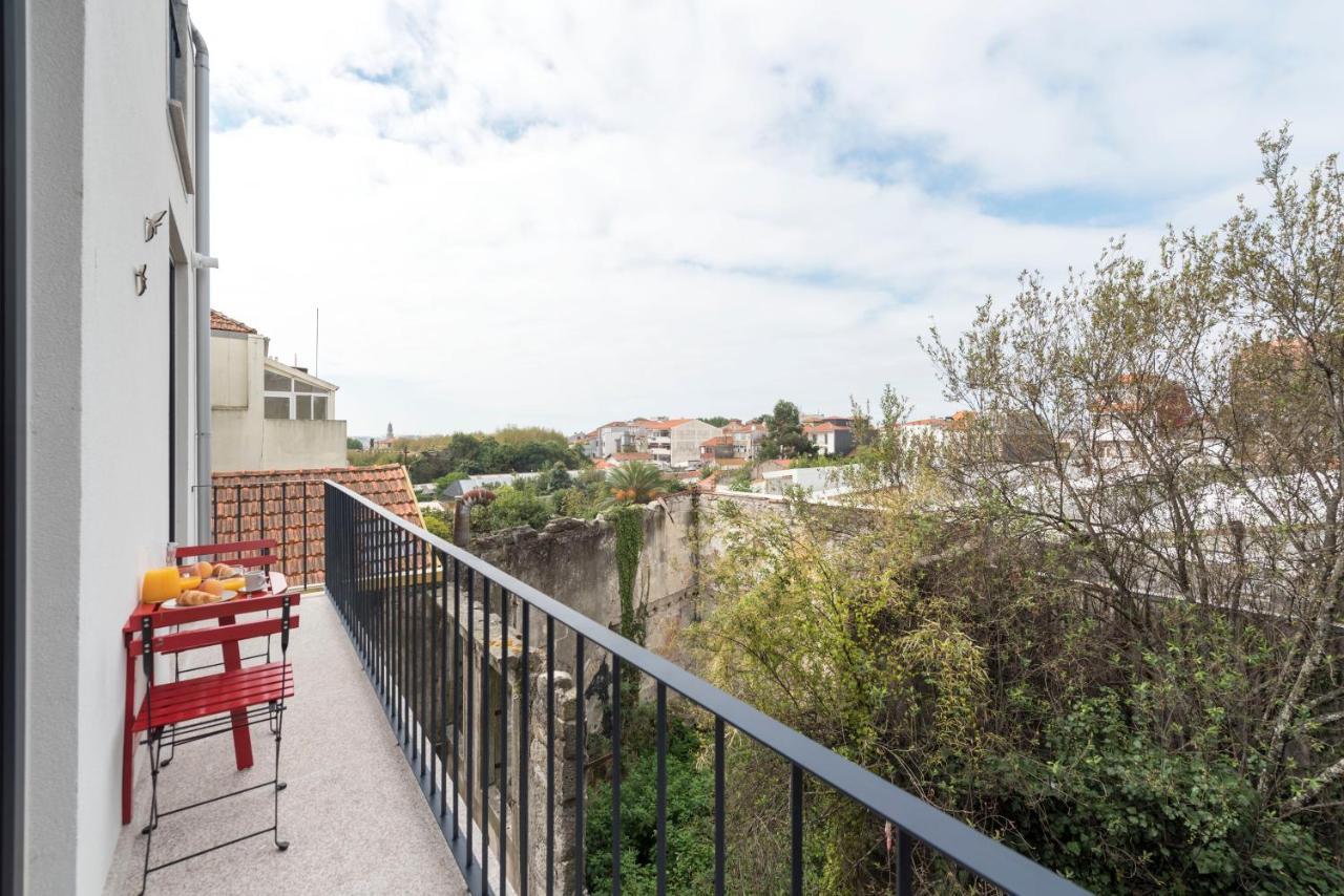 Lovelystay - Central Flat W/ Ac & Balcony Porto Luaran gambar
