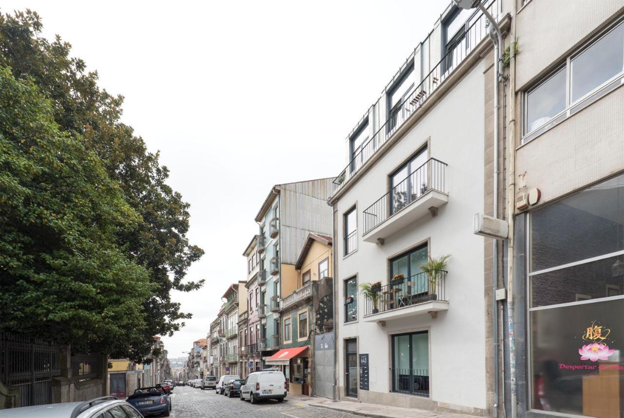 Lovelystay - Central Flat W/ Ac & Balcony Porto Luaran gambar